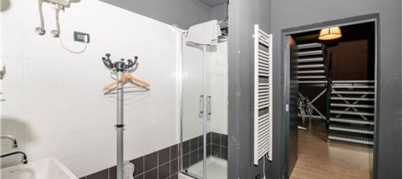 7 rooms Office in San Giuliano Milanese, Italy No. 279240 7