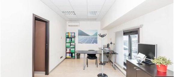 7 rooms Office in San Giuliano Milanese, Italy No. 279240 24