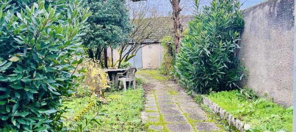 Adosado de 6 habitaciónes en Le Blanc, France No. 41885 9