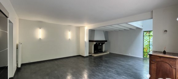 Casa de 3 dormitorios en Taverny, France No. 296364 2