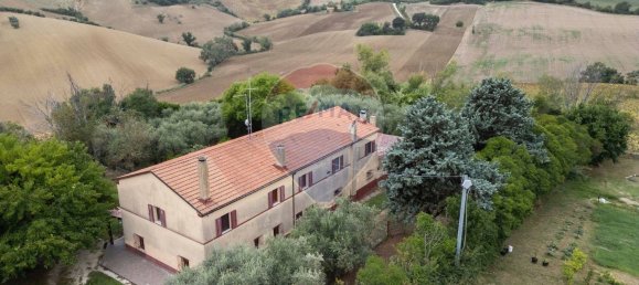 8 bedrooms Apartment in San Marcello, Italy No. 315841 21