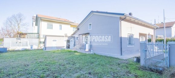 Casa de 3 habitaciónes en Cesena, Italy No. 260578 2