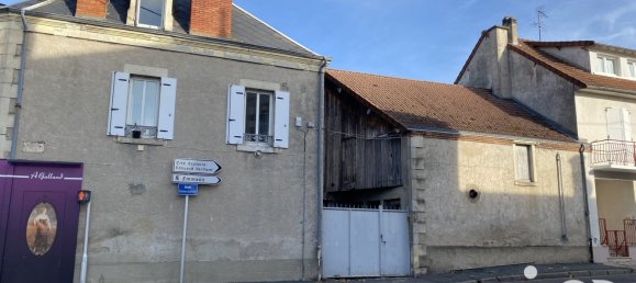 384m² Building in Vierzon, France No. 216139 2
