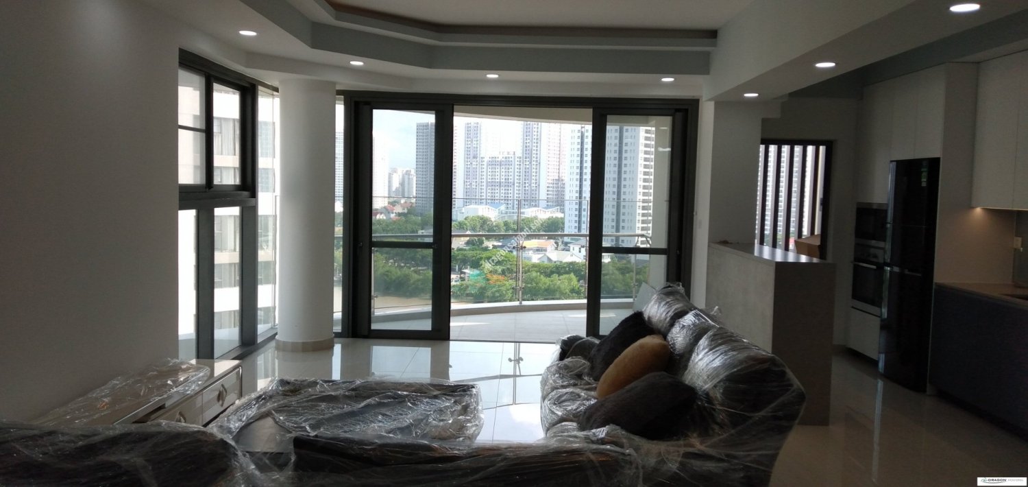 130m² Apartment in District 7, Vietnam No. 10635
