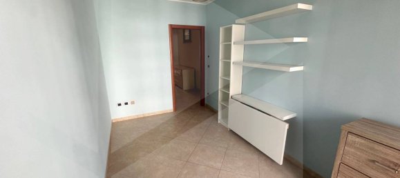 3 rooms Apartment in Barletta, Italy No. 17171 12