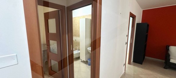 3 rooms Apartment in Barletta, Italy No. 17171 8