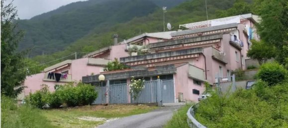 Ático de 5 habitaciónes en Carrara, Italy No. 45450 8