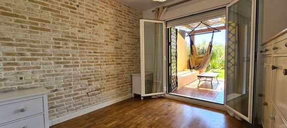 2 chambres Appartement à Estepona, Spain No. 143583 9