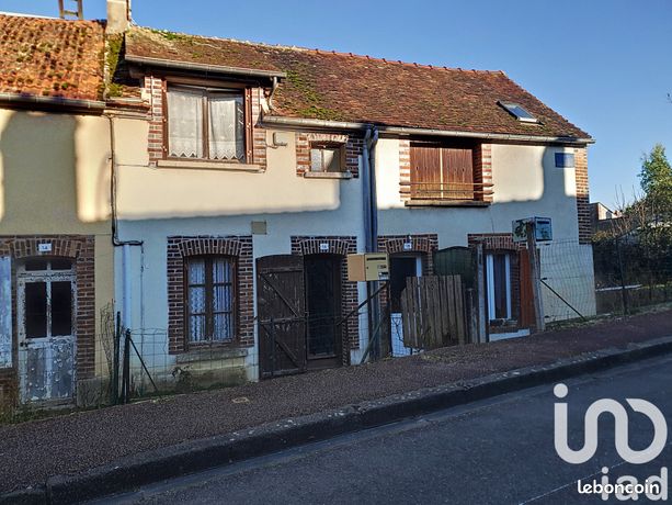 Casa de 2 dormitorios en Champignelles, France No. 363989