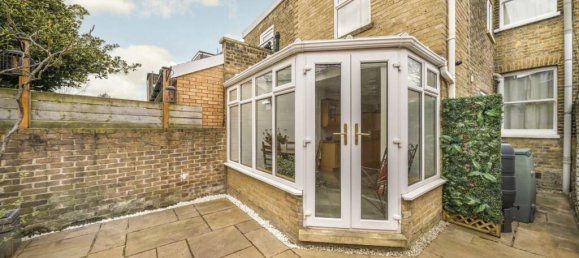 4 bedrooms Commercial property in Acton, United Kingdom No. 10004 8