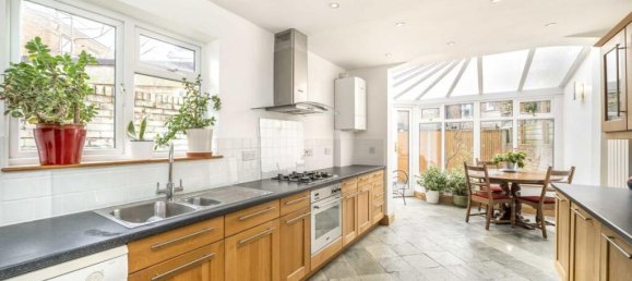 4 bedrooms Commercial property in Acton, United Kingdom No. 10004 3