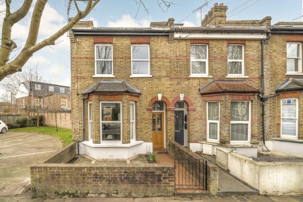 4 bedrooms Commercial property in Acton, United Kingdom No. 10004