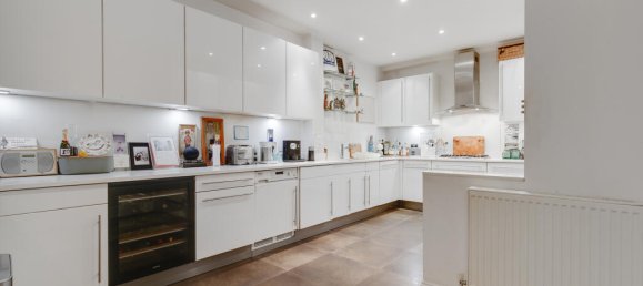 4 bedrooms Apartment in London, United Kingdom No. 14215 36