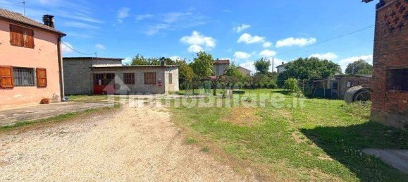 5 bedrooms Villa in Cerea, Italy No. 322734 3