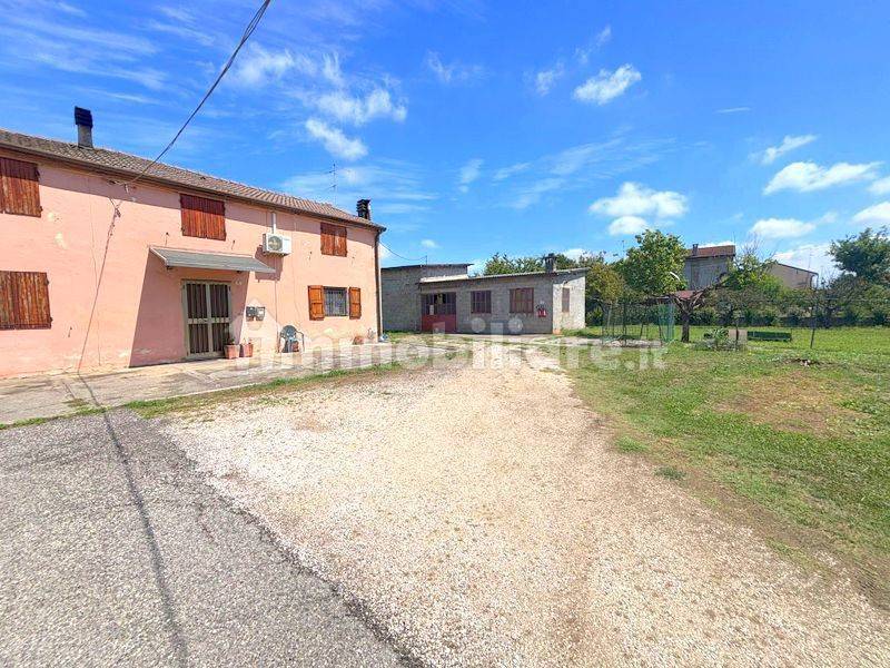 5 bedrooms Villa in Cerea, Italy No. 322734