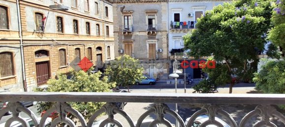 7 rooms Apartment in Catania, Italy No. 320375 3