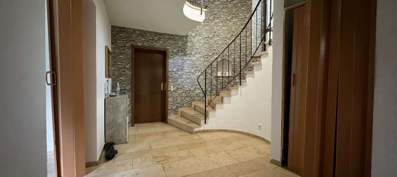 8غرفة منزل ذو طابقين في Stuttgart, Germany رقم 14149 4