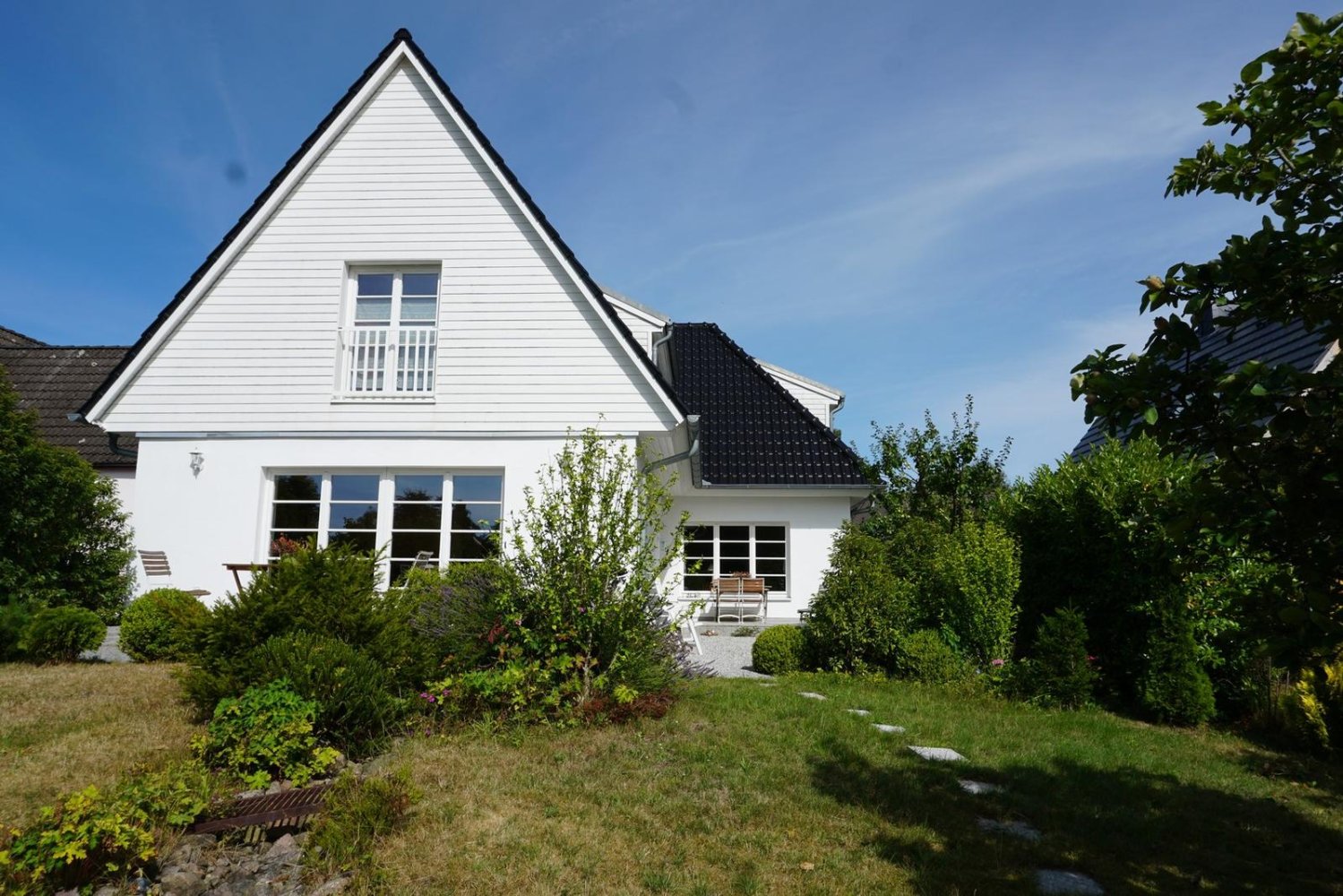 6 rooms House in Stormarn, Germany No. 13136