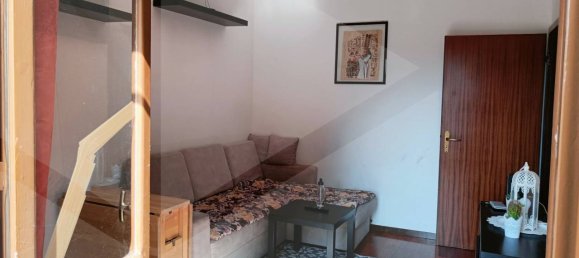 2 rooms Apartment in Bologna, Italy No. 18749 2