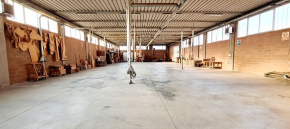 Склад 700м² в Падуя, Италия № 123243 2