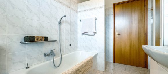 3 rooms House in Oleggio, Italy No. 305305 22