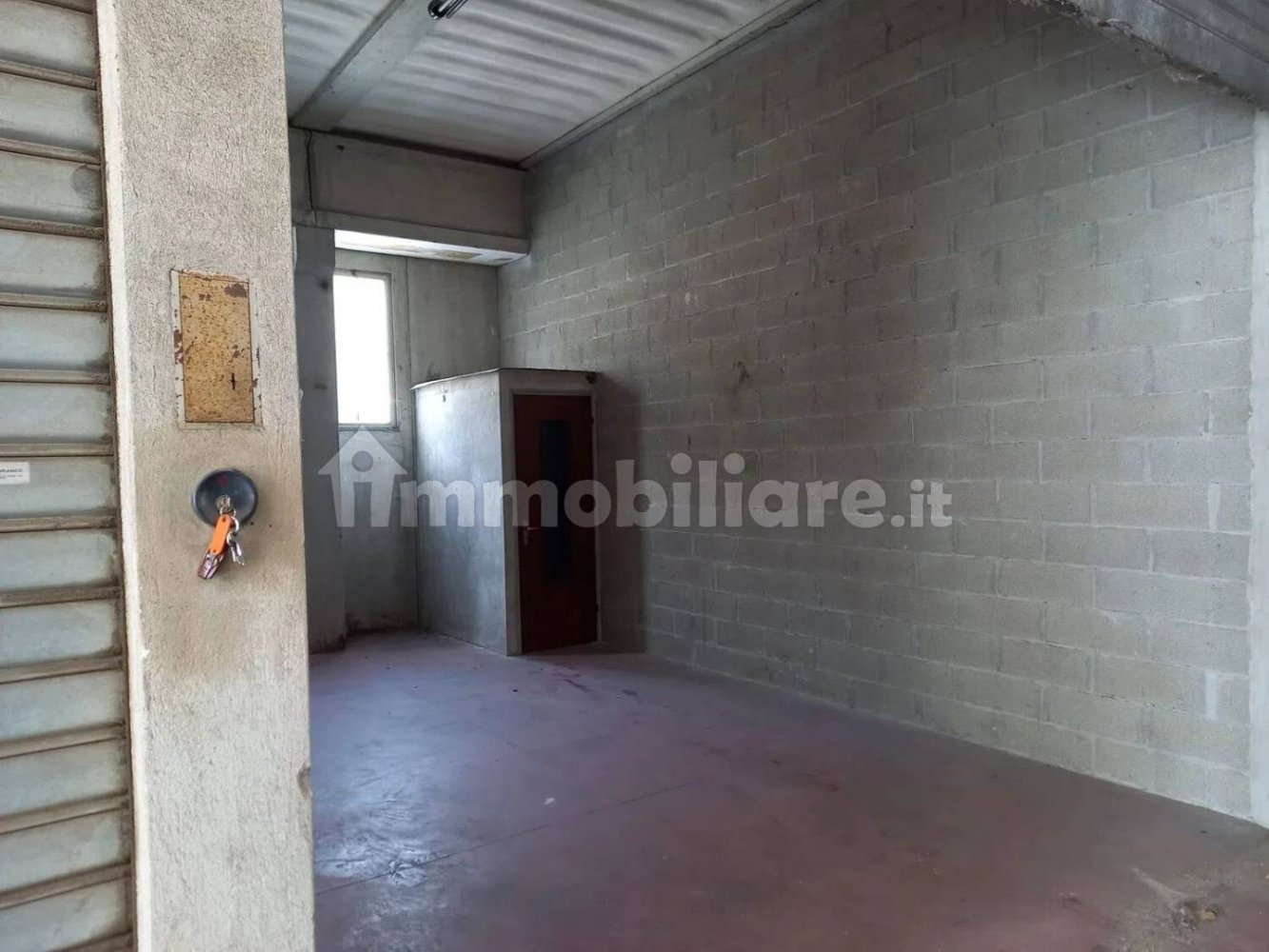 1 room Commercial property in Celle Ligure, Italy No. 59825