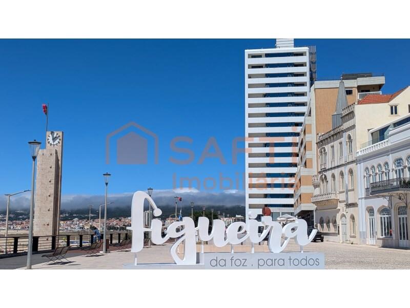 532m² Commercial property in Figueira da Foz, Portugal No. 110014