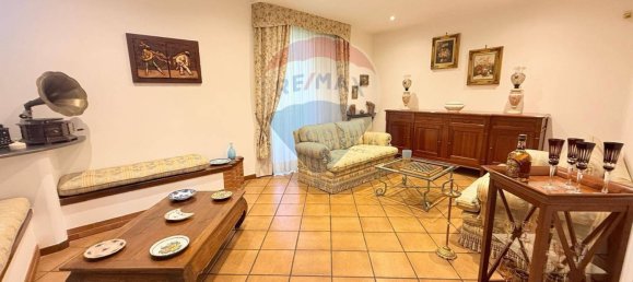 3 bedrooms Villa in Naples, Italy No. 137847 8