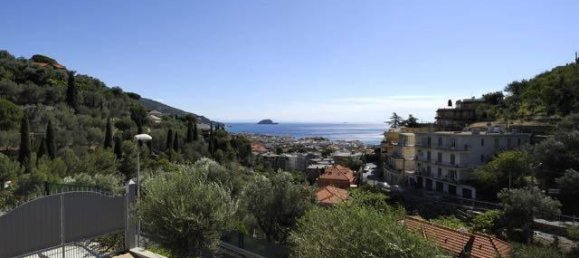 4-salle Appartement à Alassio, Italy No. 153913 3