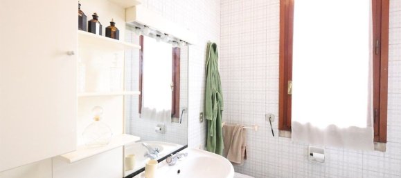 5 rooms Apartment in Monza, Italy No. 237948 93