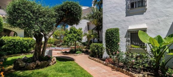 Ático de 2 dormitorios en Marbella, Spain No. 180751 10