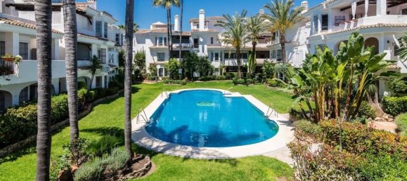 Ático de 2 dormitorios en Marbella, Spain No. 180751 8