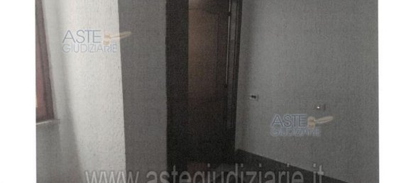 6 rooms Apartment in Sant'Omero, Italy No. 94950 3