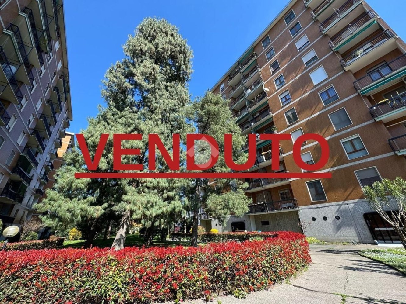 Apartamento de 2 habitaciónes en Corsico, Italy No. 59522