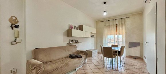 3 bedrooms Apartment in Rome, Italy No. 273330 3