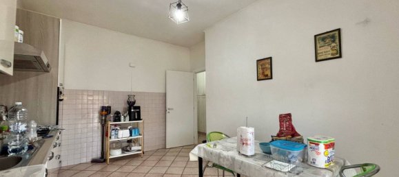 3 bedrooms Apartment in Rome, Italy No. 273330 10