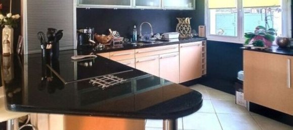 4 bedrooms House in Oissy, France No. 230493 2