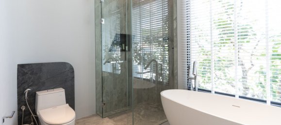 5 bedrooms Villa in Phuket, Thailand No. 10979 2