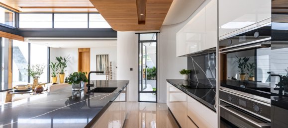 5 bedrooms Villa in Phuket, Thailand No. 10979 11