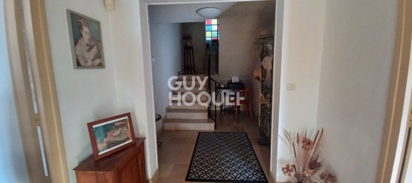 3 bedrooms House in Pierres, France No. 225786 2