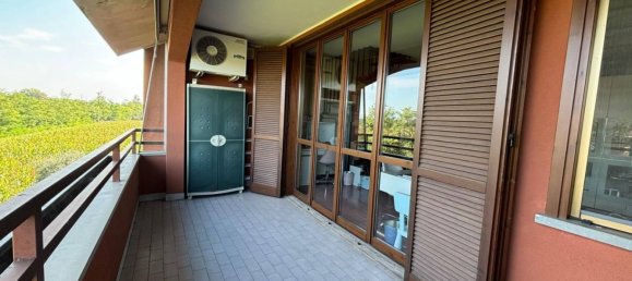 2 bedrooms Apartment in Bussero, Italy No. 4656 8