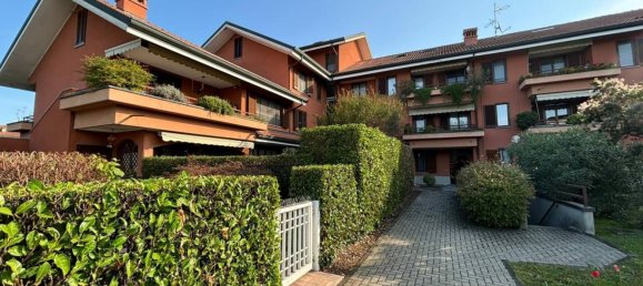 2 bedrooms Apartment in Bussero, Italy No. 4656 14