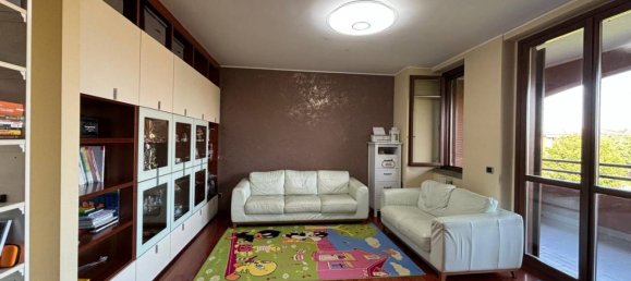 2 bedrooms Apartment in Bussero, Italy No. 4656 3