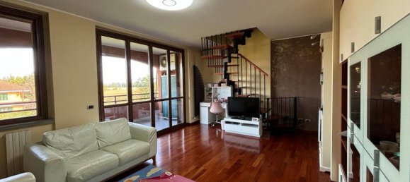 2 bedrooms Apartment in Bussero, Italy No. 4656 2