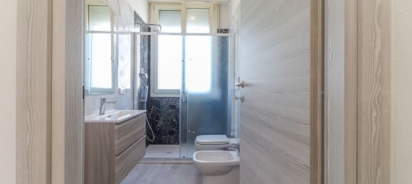 3 bedrooms Apartment in Bologna, Italy No. 322411 19