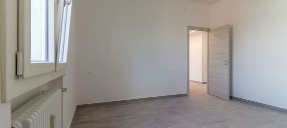 3 bedrooms Apartment in Bologna, Italy No. 322411 17