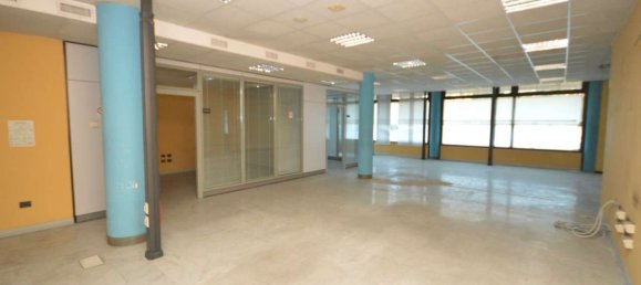 8 rooms Commercial property in Bassano del Grappa, Italy No. 142654 6