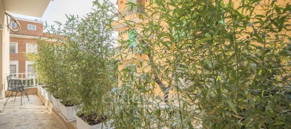 3 bedrooms Apartment in Rome, Italy No. 320511 7