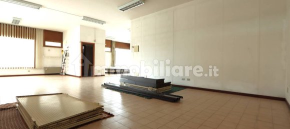 2 rooms Commercial property in Vicenza, Italy No. 176772 11