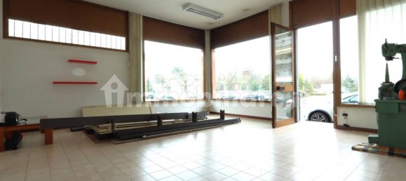2 rooms Commercial property in Vicenza, Italy No. 176772 19